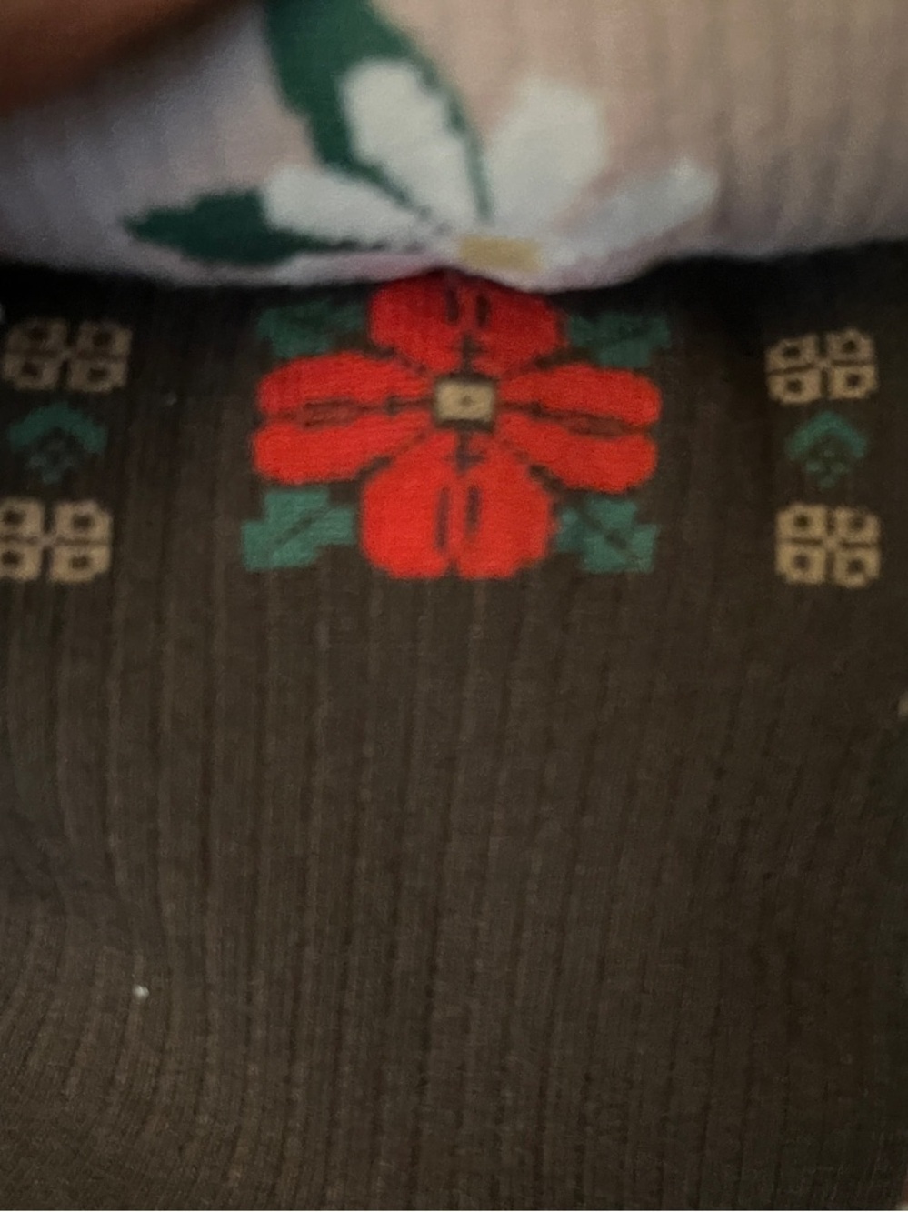 6 Pairs of Old Navy Womens Socks- 3 Winnie the Pooh /3 Solid with Floral Detail - Picture 9 of 9